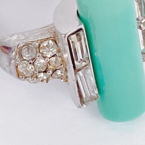 Vintage Trifari Ring Art Deco Style Green Lucite Rhinestone Size 5.75 Adjustable - Picture 4 of 16